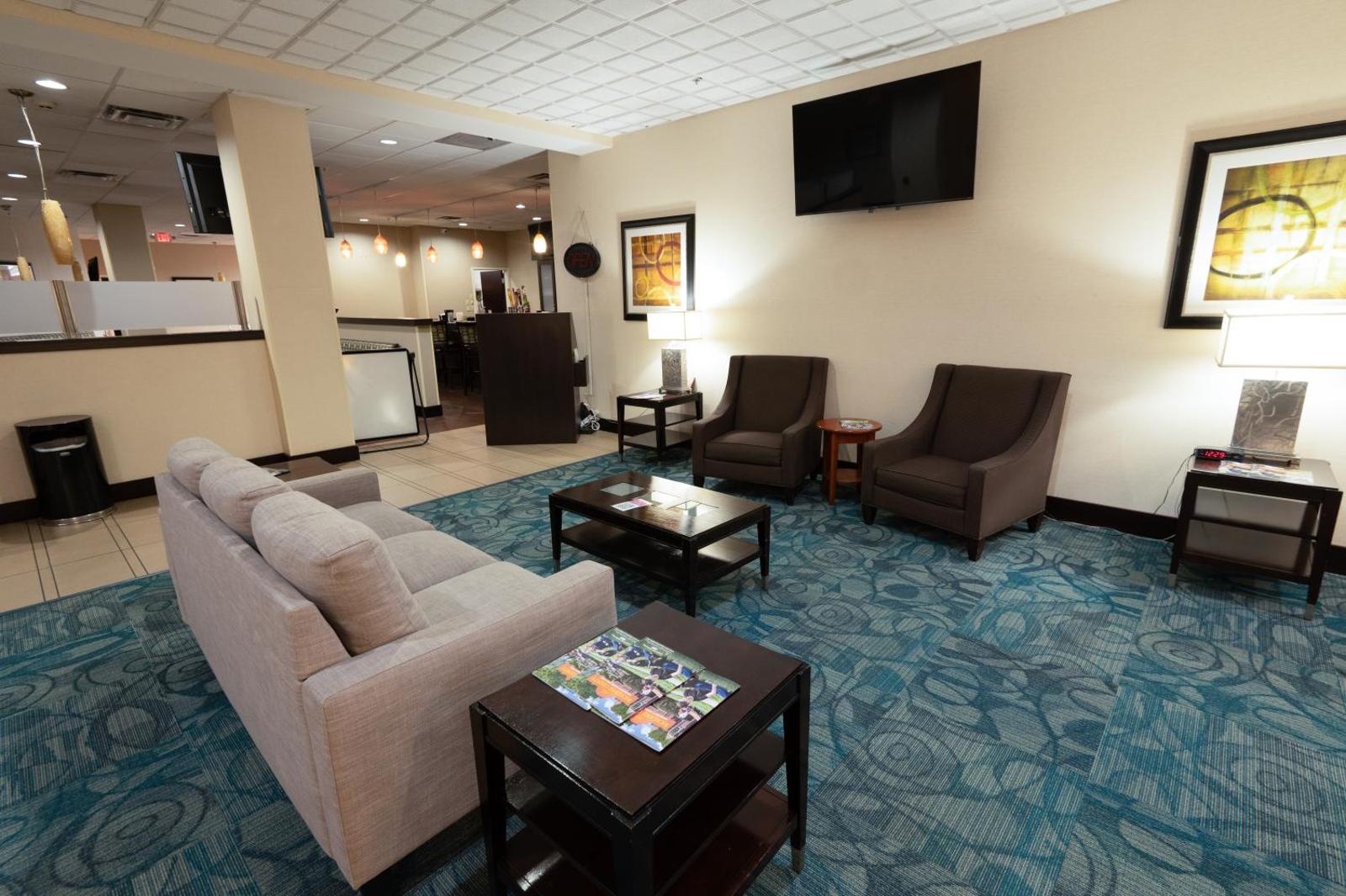 Holiday Inn Hotel & Suites Mansfield-Conference Center an IHG Hotel Main image 1